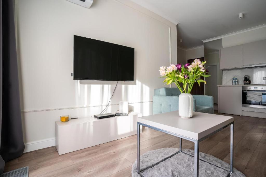 Mennica Residence By Golden Apartments Warsawa Bagian luar foto